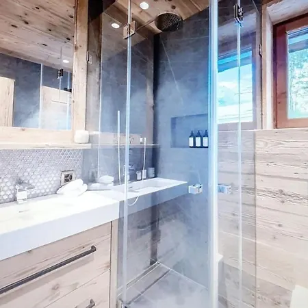 It Is A Luxury Penthouse In The Village Of Apartmán *